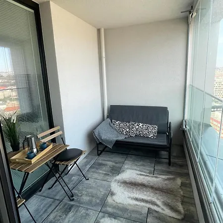 Appartement With Panoramic View By The Hockey Arena *