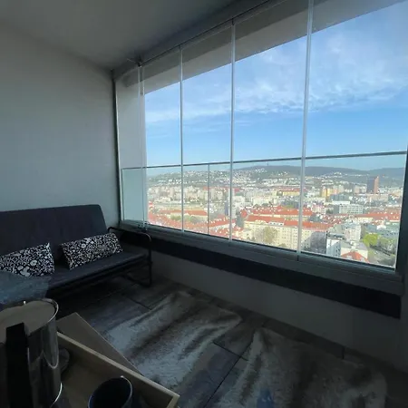 With Panoramic View By The Hockey Arena Apartmán Bratislava