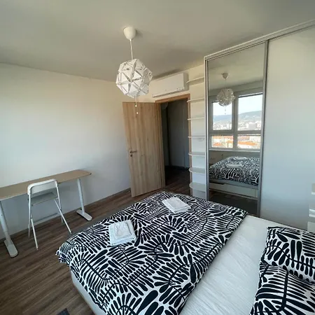 Apartamento With Panoramic View By The Hockey Arena Bratislava